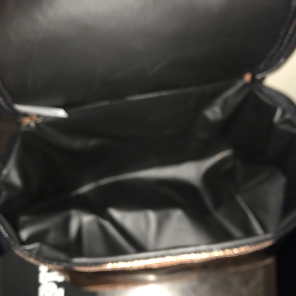 Pink lunch box - Picture 3 of 3